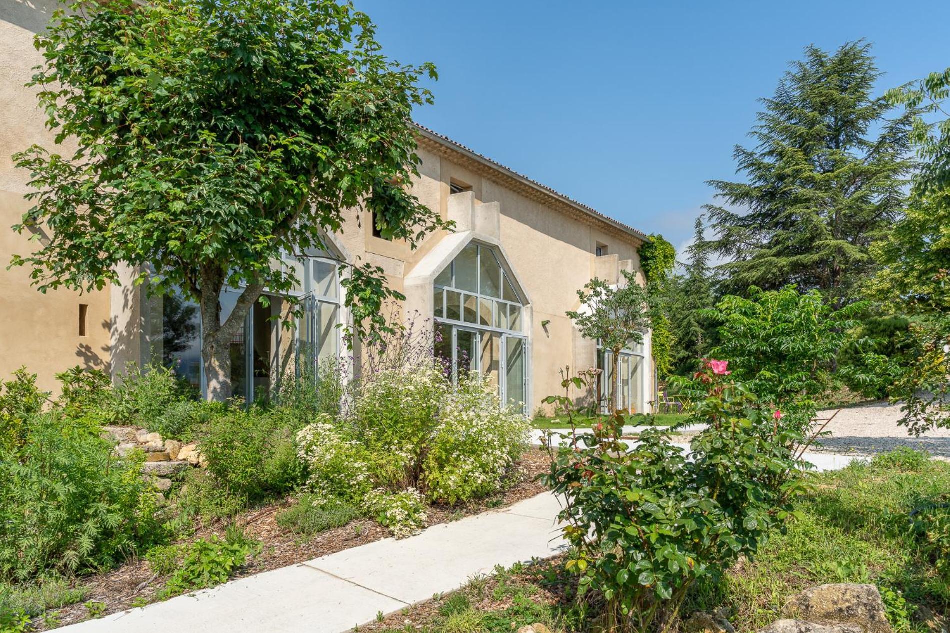 Domaine La Ferme Hi Bride Acomodação com café da manhã Villelaure Exterior foto