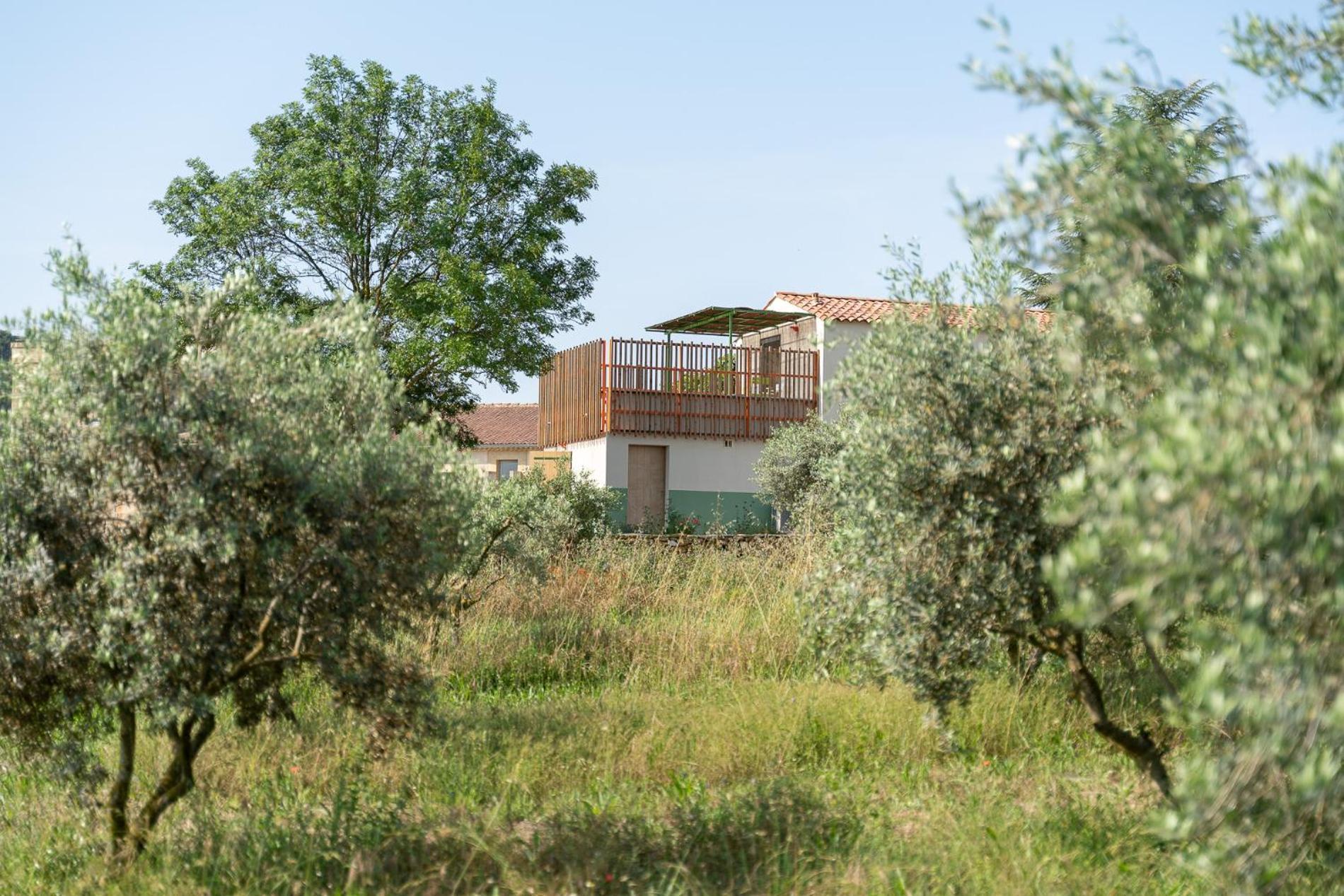 Domaine La Ferme Hi Bride Acomodação com café da manhã Villelaure Exterior foto