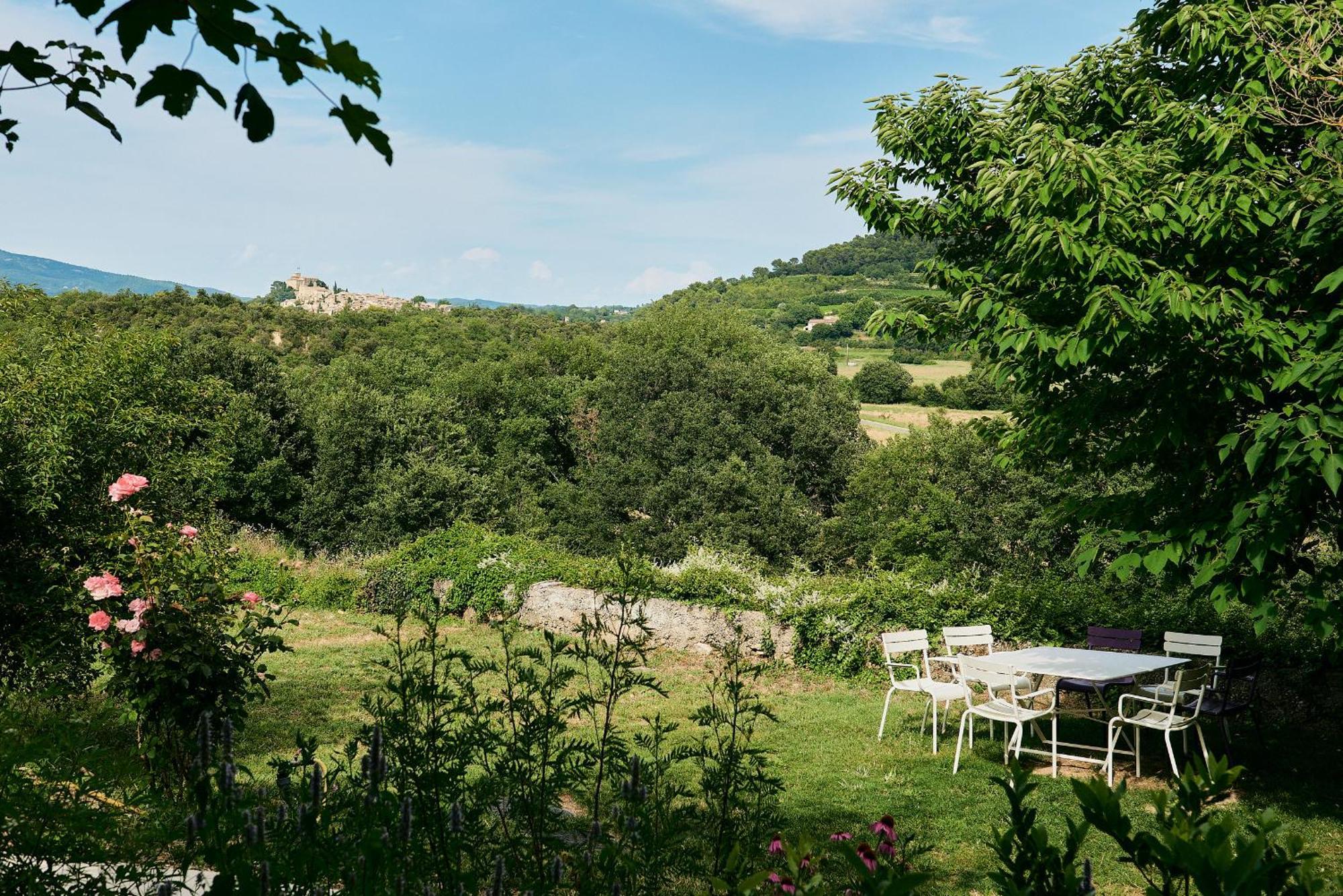Domaine La Ferme Hi Bride Acomodação com café da manhã Villelaure Exterior foto
