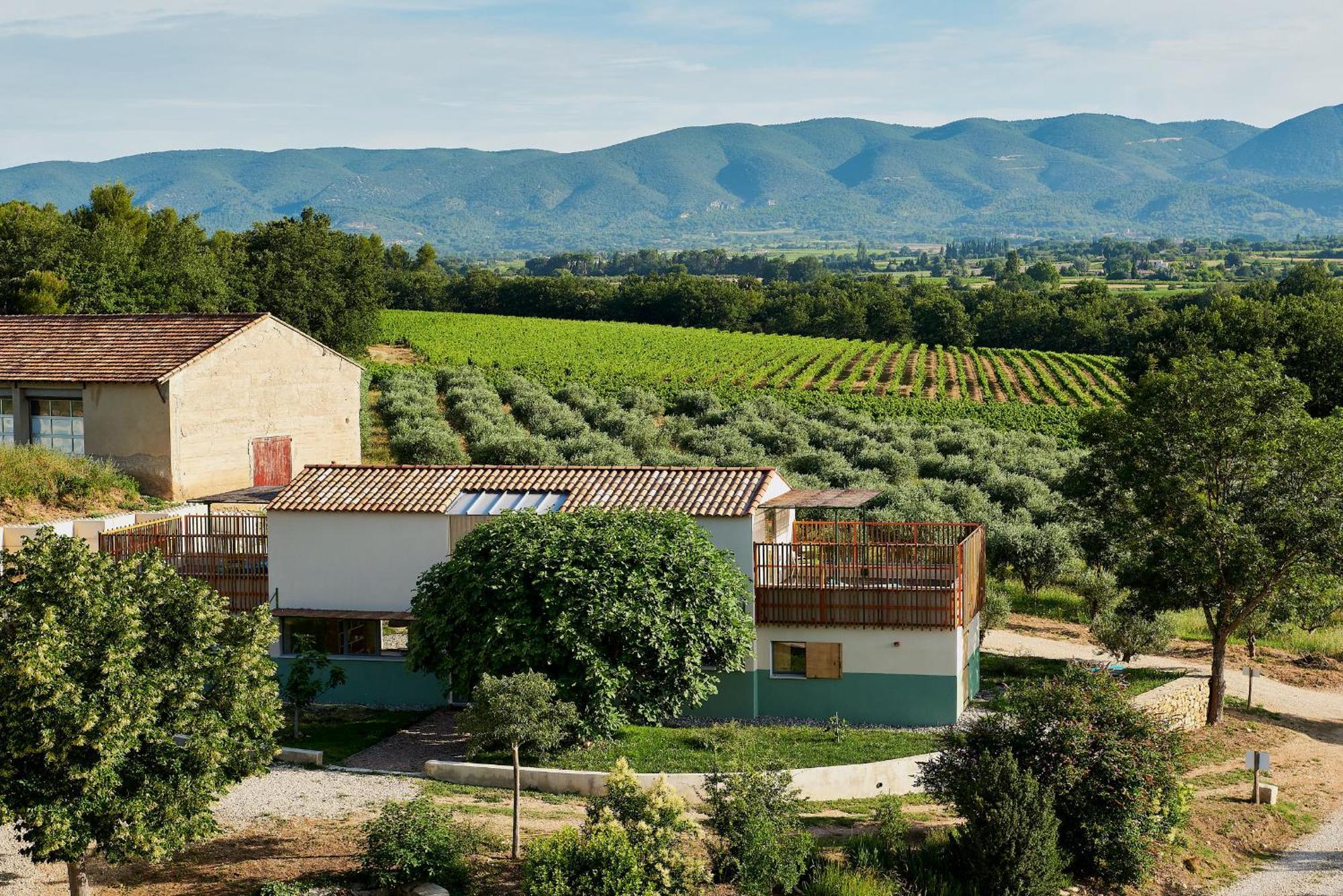 Domaine La Ferme Hi Bride Acomodação com café da manhã Villelaure Exterior foto