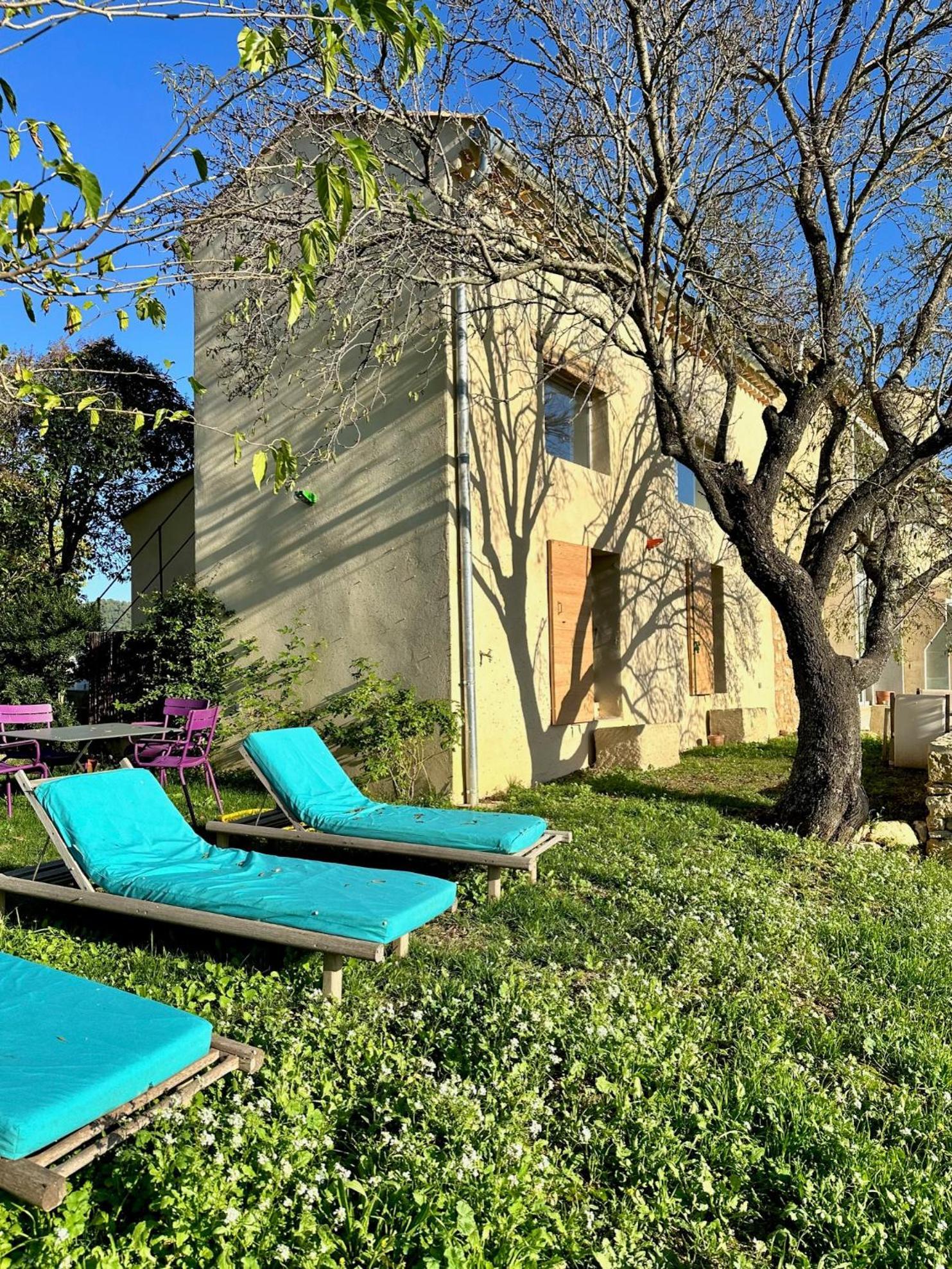 Domaine La Ferme Hi Bride Acomodação com café da manhã Villelaure Exterior foto
