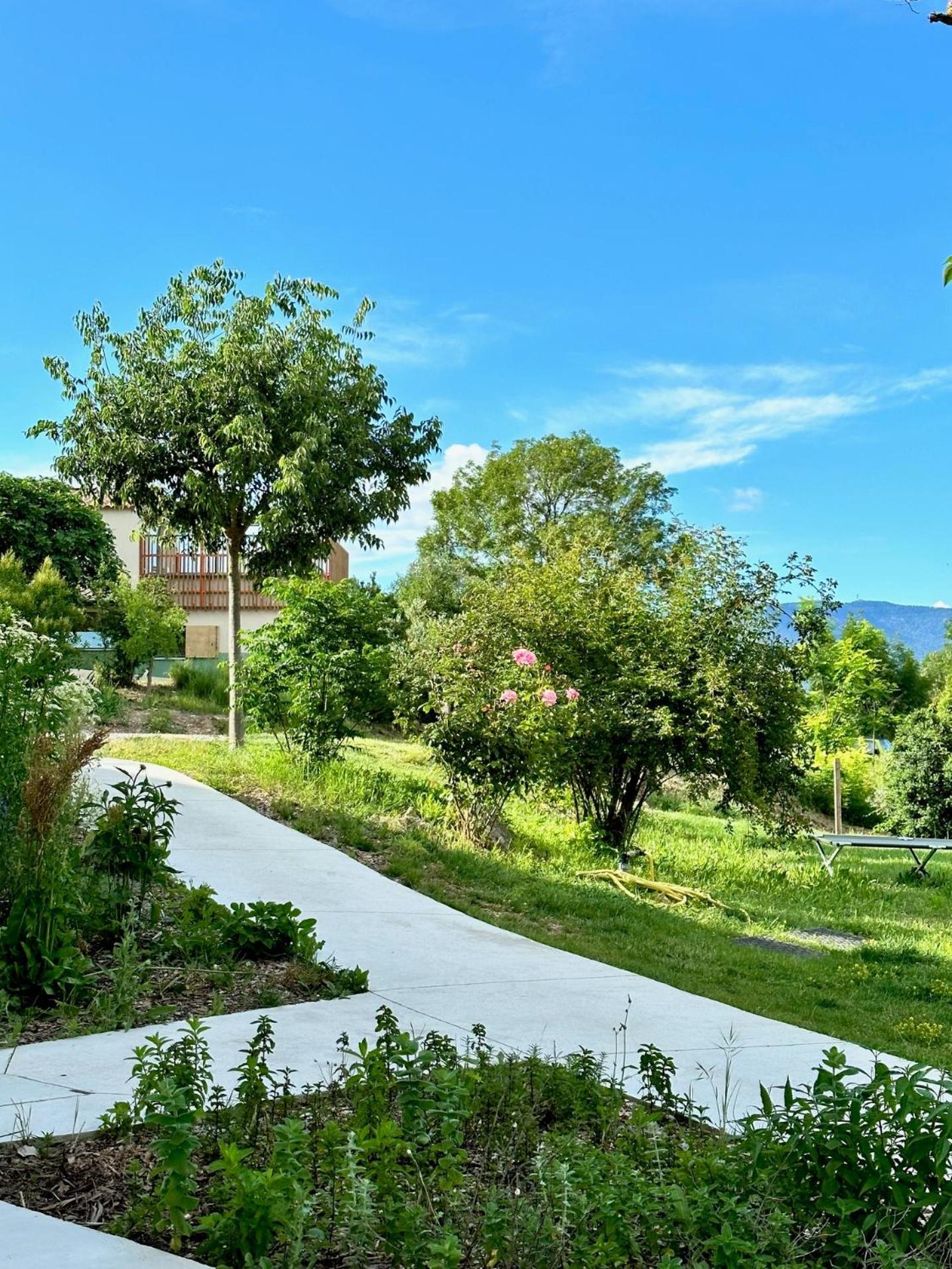 Domaine La Ferme Hi Bride Acomodação com café da manhã Villelaure Exterior foto